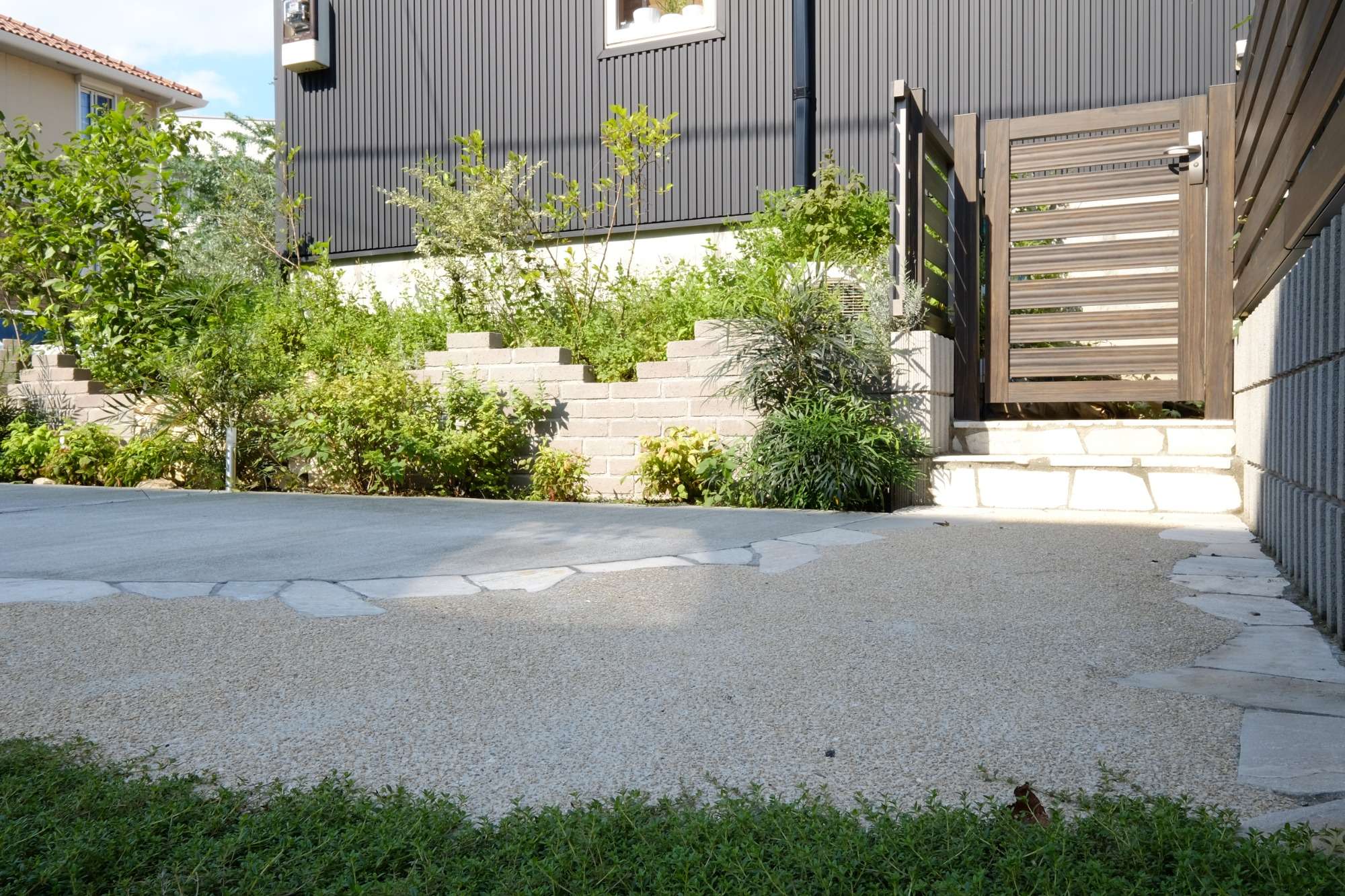 踏まれても強い植栽