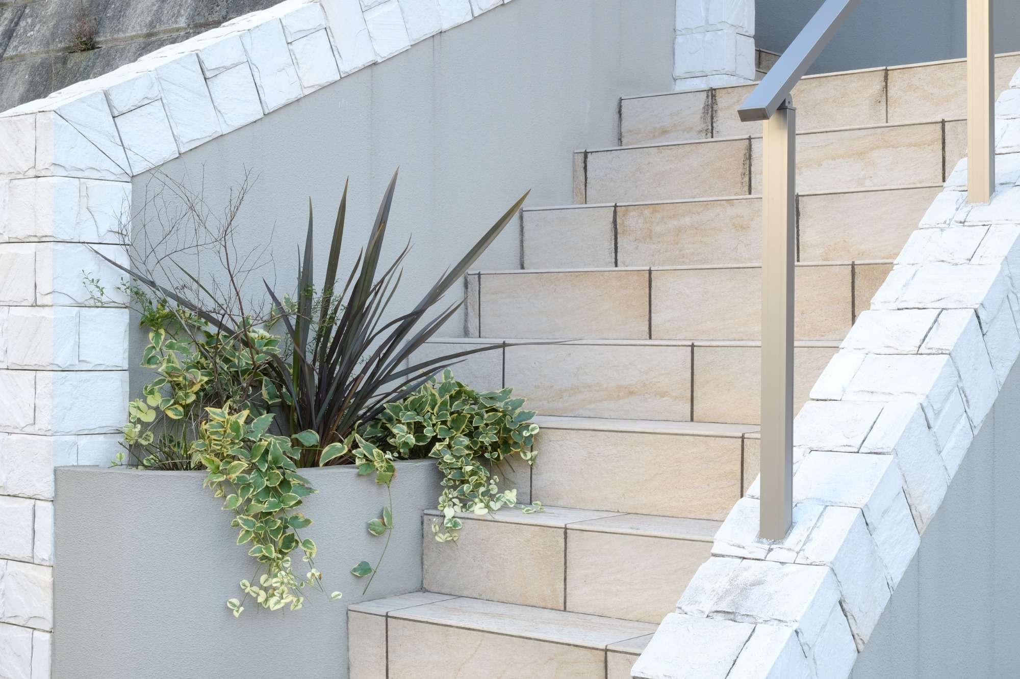 タイル貼り階段