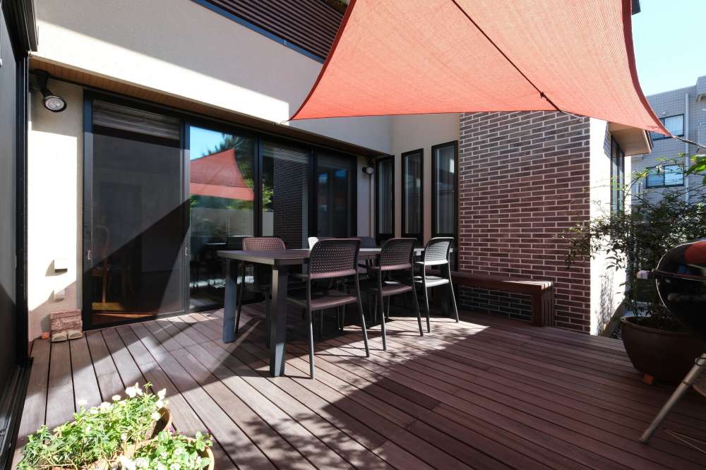 ウッドデッキのテラス